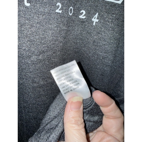 Taylor Swift The Tortured Poets Department Est. 2024 Feather Women's Shirt XL - Picture 4 of 5